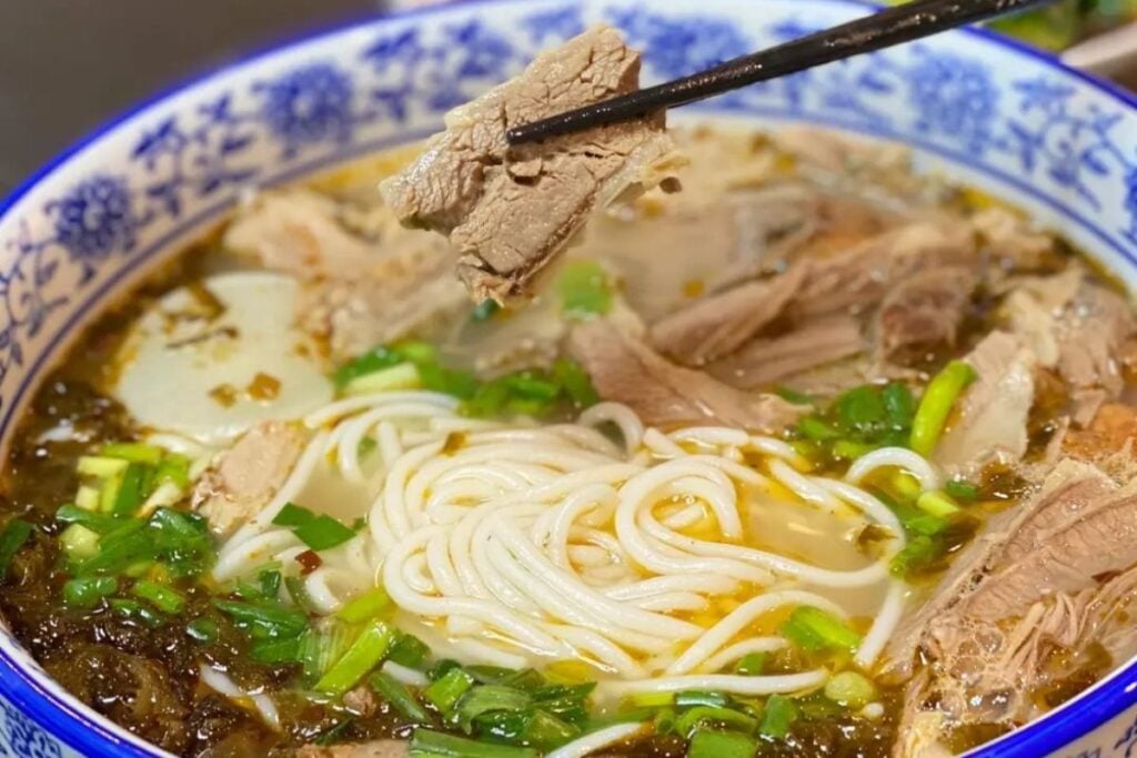 8 essential restaurants to visit for your first time in Hong Kong 2 essential restaurants to visit Hong Kong first time Black Lamb Company