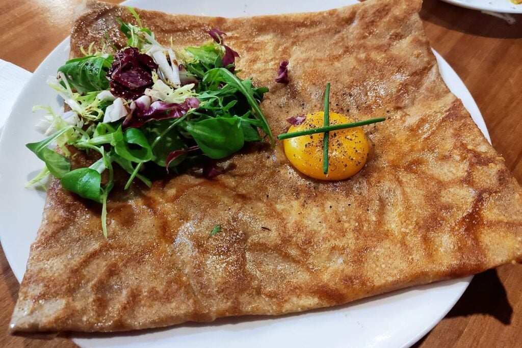 Mamie Yvonne The best restaurants in Stanley