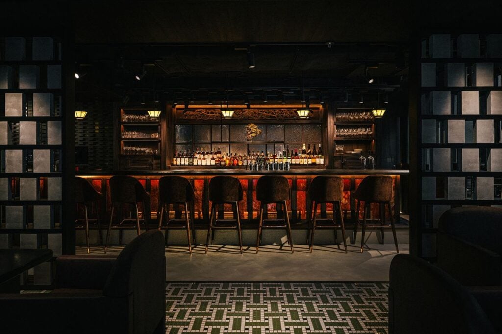 The 32 best bars in Hong Kong to visit in 2026, from dive bars to fine mixology 20 best bars to try in Hong Kong 2025 Gokan