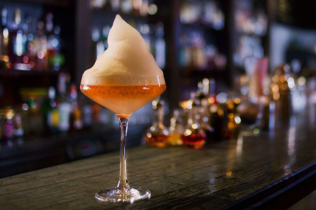 best bars in Central Quinary