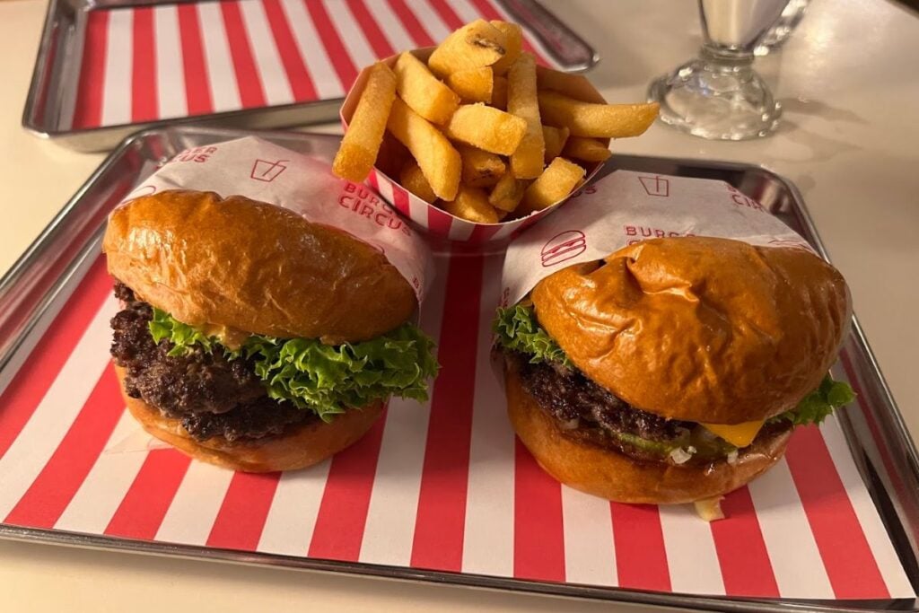 The best halal restaurants in Hong Kong, from Turkish to Cantonese to Indian 8 best halal restaurants in Hong Kong Burger Circus