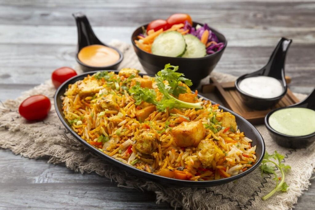 The best halal restaurants in Hong Kong, from Turkish to Cantonese to Indian 17 best halal restaurants in Hong Kong Ebeneezer’s Kebab & Pizzeria