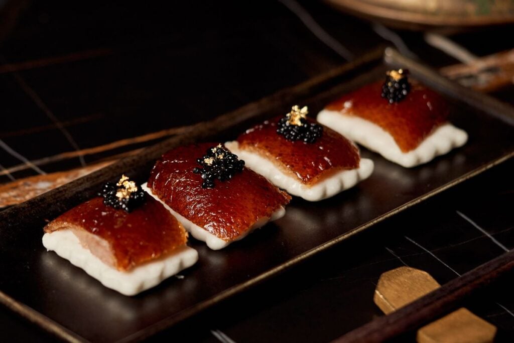 best Peking duck restaurants in Hong Kong Mott 32