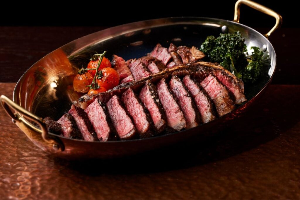 The best restaurants in Wan Chai, including top Italian, Korean, Thai, and Cantonese bites 7 Best Wan Chai restaurants Grand Hyatt Steakhouse