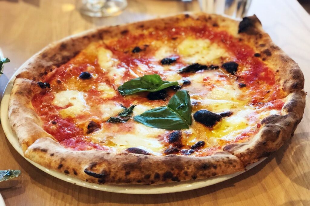 types of pizza found worldwide Italian pizza