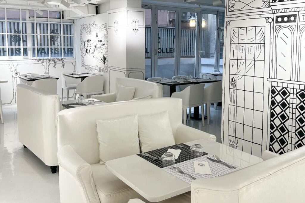 most Instagrammable restaurants Hong Kong Uluru